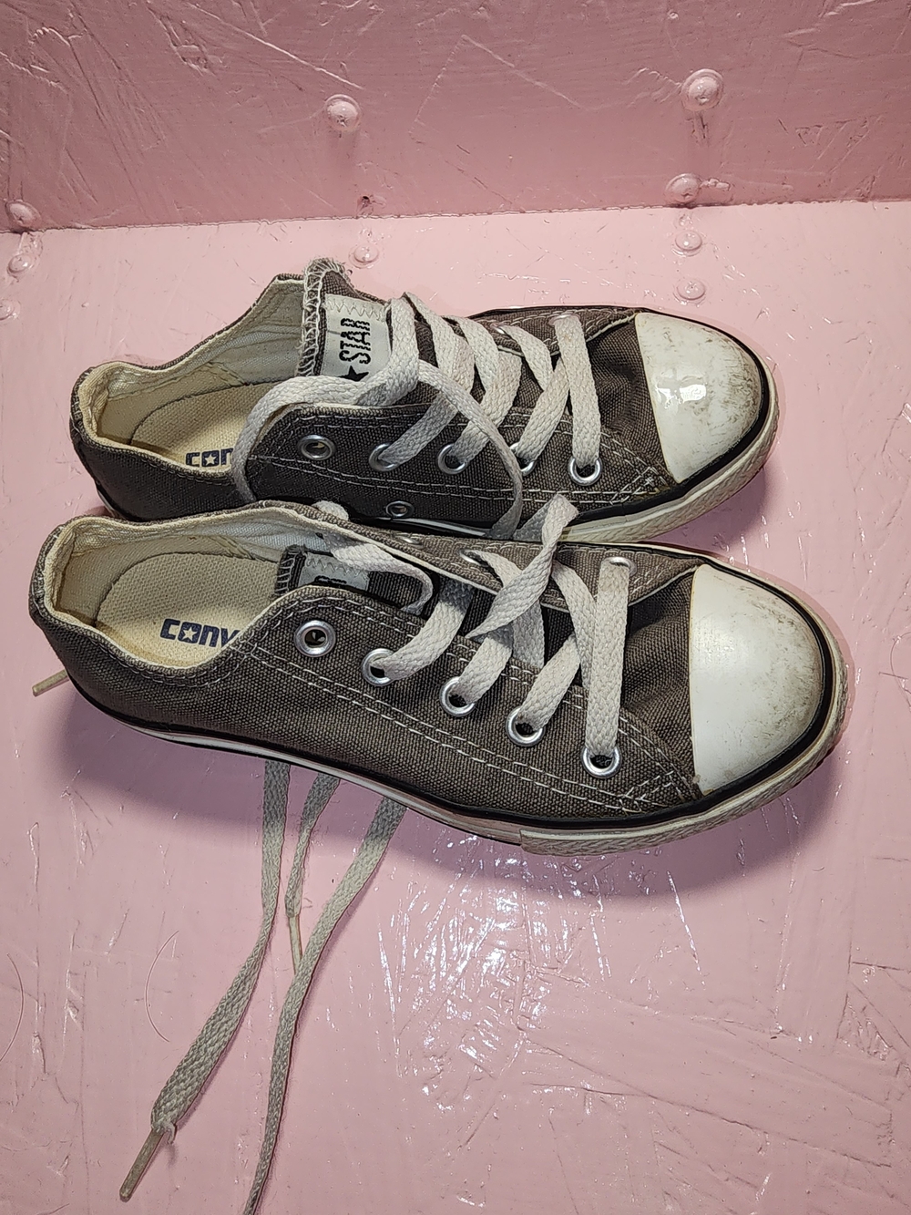 Converse Kids Low-Top Sneakers in Olive/Gray